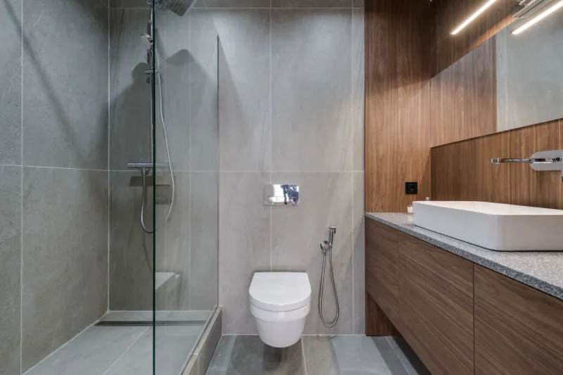 The One Room That Makes or Breaks Tiny Living: Honest Fixes for Bathrooms That Feel Like Coffins