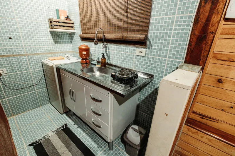 Stuff Happens: How Real Tiny Home Dwellers Actually Keep Their Sanity (and Their Belongings)